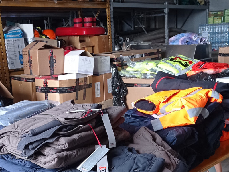 Alluvione, la Würth MODYF dona al Fondo sociale di comunità abbigliamento e calzature da lavoro per i volontari della Protezione Civile